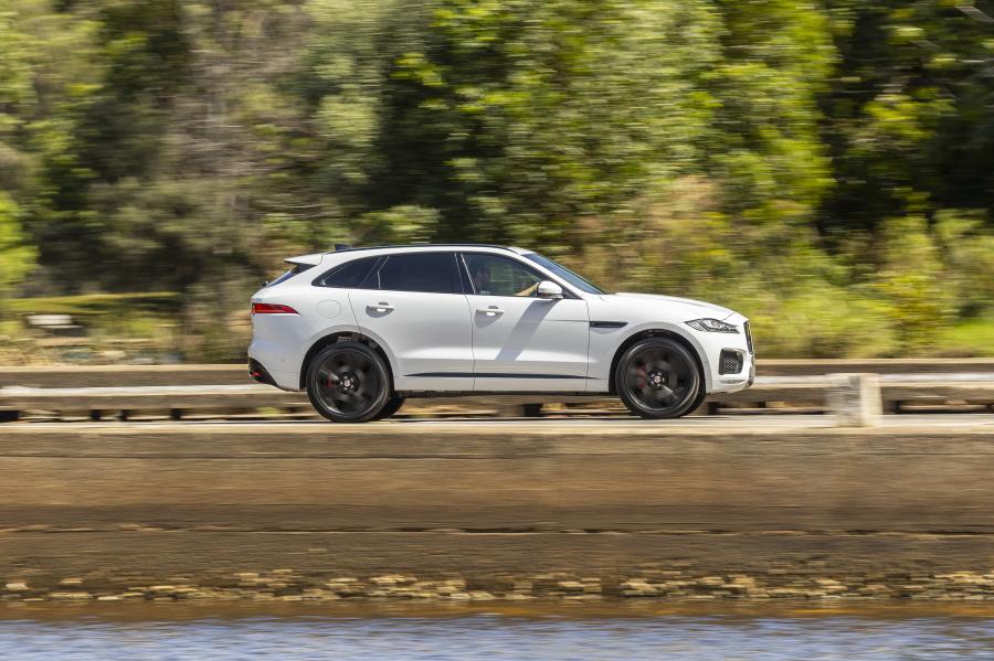  Jaguar F-Pace S P380 AWD 2019 года  (AU) (фото 14 из 29)